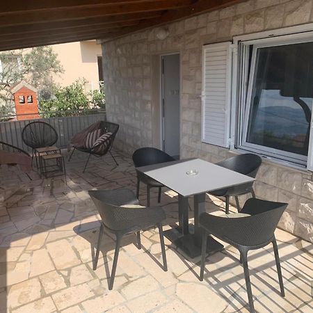 Tara'S Apartman Supetar Exterior photo